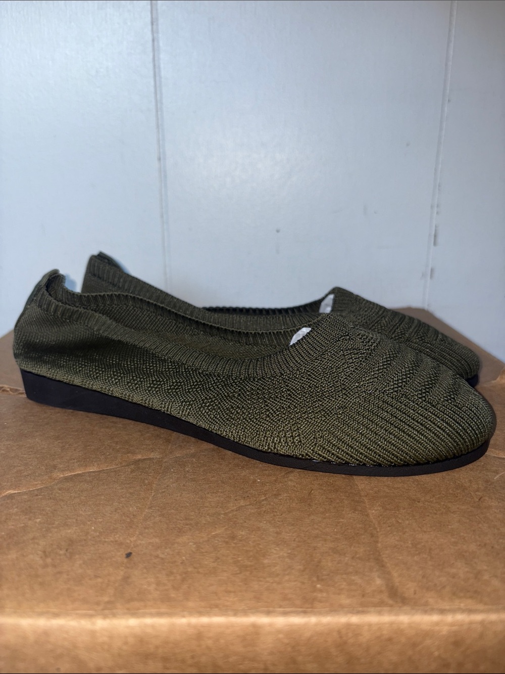 Women’s unbranded Ballet Flats in Olive Green size 40